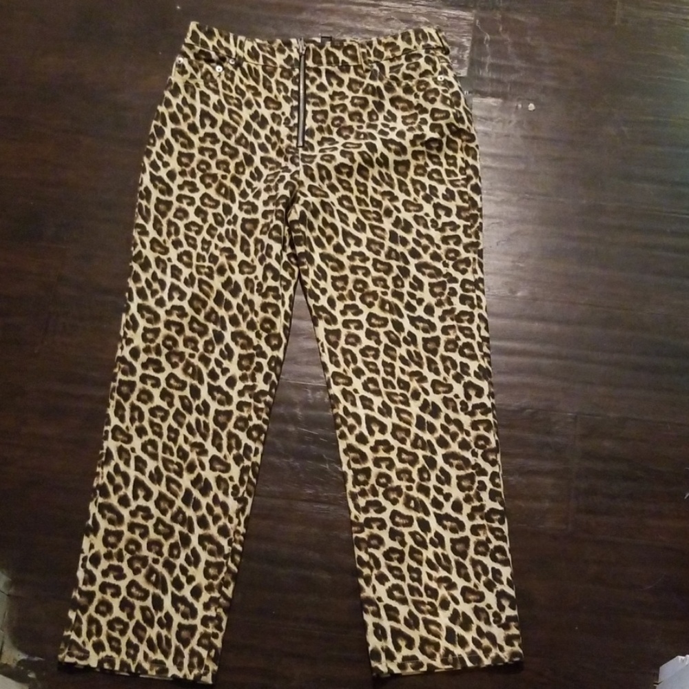 Leopard Denim ankle pants 30 waist 26 from crotch